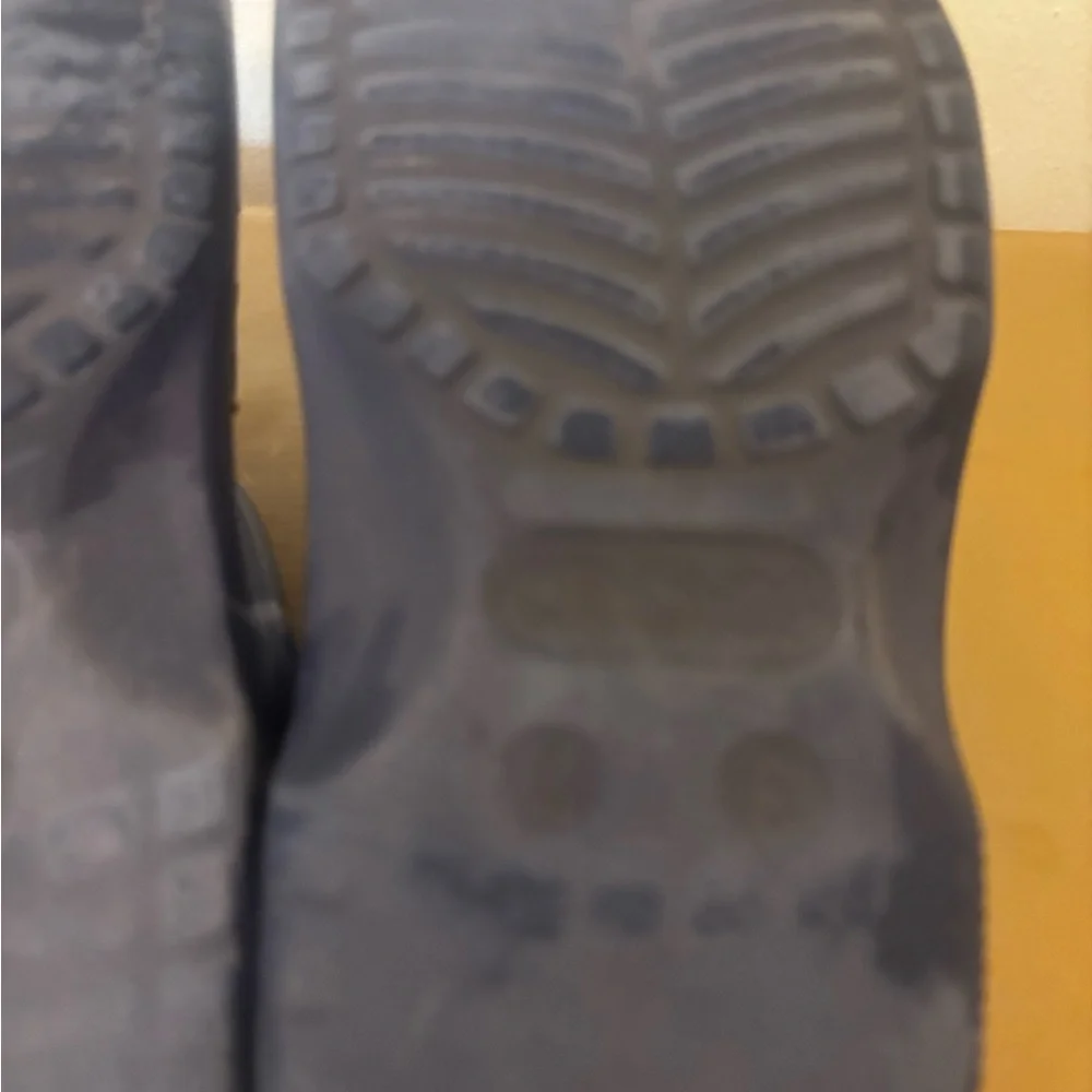 Navy Blue Slip-On CROCS 4/6